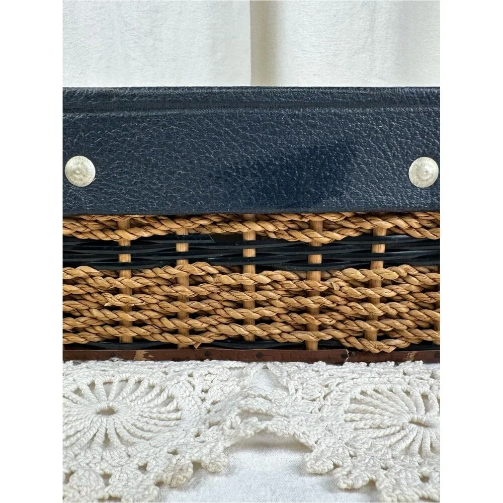 Unbranded charming vintage